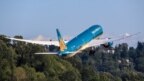 Chiếc máy bay Boeing 787-10 Dreamliner đầu tiên do Vietnam Airlines thuê của ALC. Photo Boeing/ALC.