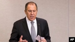 Ngoại trưởng Nga Sergey Lavrov trả lời câu hỏi về các cuộc hòa đàm Syria trước Duma Nga, ngày 25 tháng 01 năm 2017. 