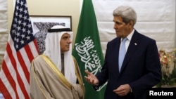 جان کری و عادل الجبیر وزیران خارجه آمریکا و عربستان سعودی 