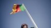 Le drapeau du Cameroun à Buea, le 26 avril 2018. (AFP)