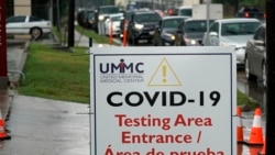 Testiranje na COVID-19 obavlja se ispred bolnice United Memorial u Houstonu u Texasu, 24. juna 2020.