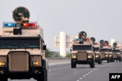 Demokrasi hareketini ezmek için Bahreyn'e gönderilen Suudi askerler