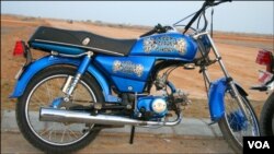 کراچی: منفرد موٹر سائیکل ریس 
