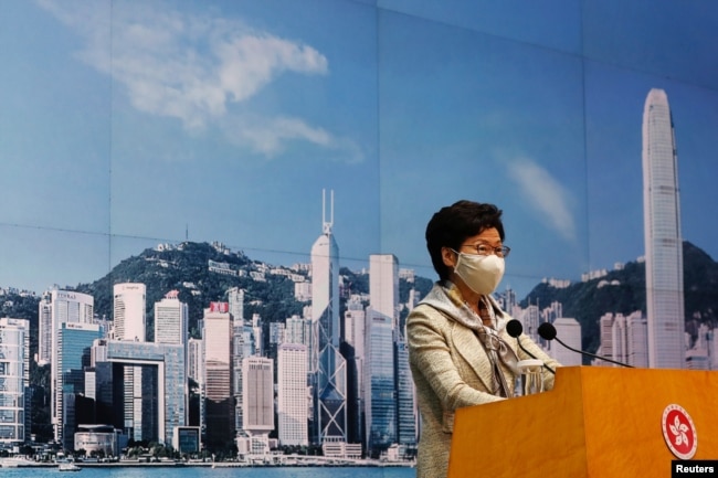 香港特首林郑月娥在记者会上(2020年6月30日)