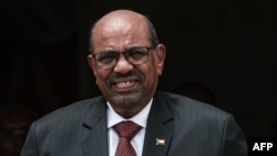 Le président soudanais Omar el-Béchir à Djibouti le 5 juillet 2018. 