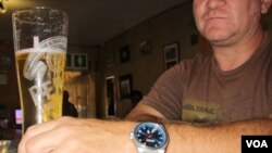 Robert van Rensburg (not his real name) in a bar in Johannesburg, just before driving under the influence of alcohol. (D. Taylor/VOA)