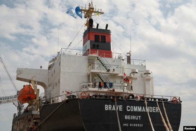 The bulk carrier Brave Commander is seen during loading with wheat for Ethiopia, amid Russia's war on Ukraine, in the sea port of Yuzhne, Odesa region, Ukraine, Aug. 14, 2022. (REUTERS/Valentyn Ogirenko)