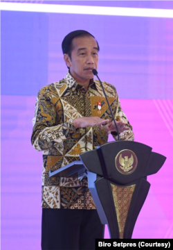 Jokowi Luncurkan Kartu Kredit Pemerintah dan QRIS Antarnegara