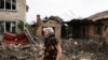 俄罗斯攻击摧毁了乌克兰东部城市克拉马托尔斯克的民房（2022年8月12日）