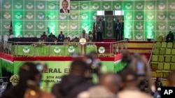 Journalists cover a press conference by the head of Independent Electoral and Boundaries Commission Wafula Chebukati in Nairobi, Kenya, Aug. 11, 2022. 