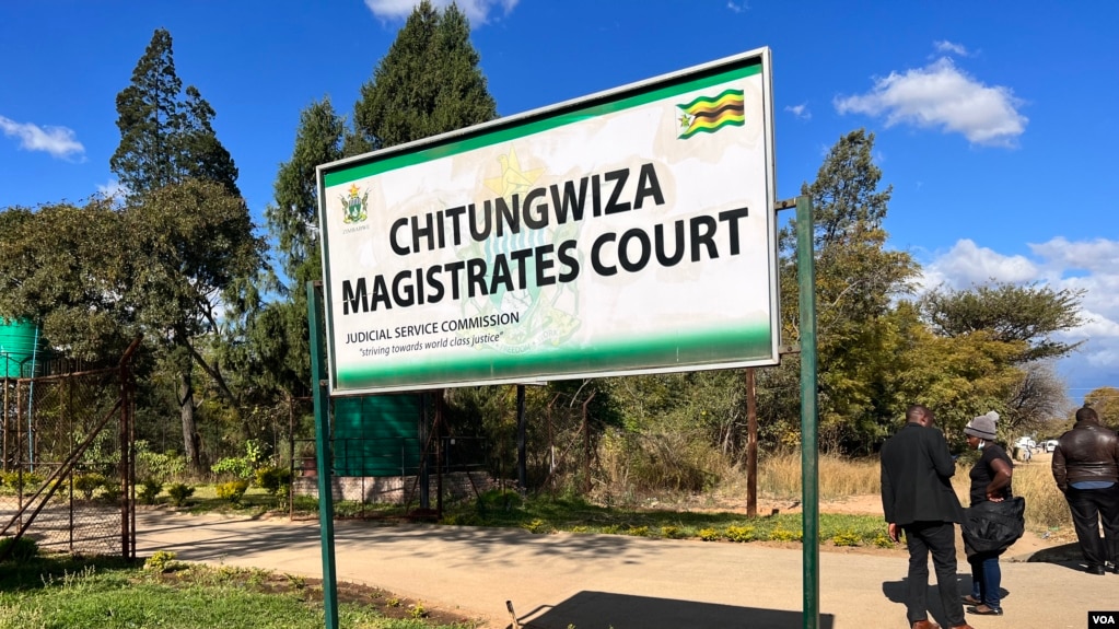 Signage is seen for Chitungwiza Magistrates Court. A magistrate court in Zimbabwe charged editor Wisdom Mdzungairi and reporter Desmond Chingarande with contravening the country's Cyber and Data Protection Act. (Columbus Mavhunga/VOA)