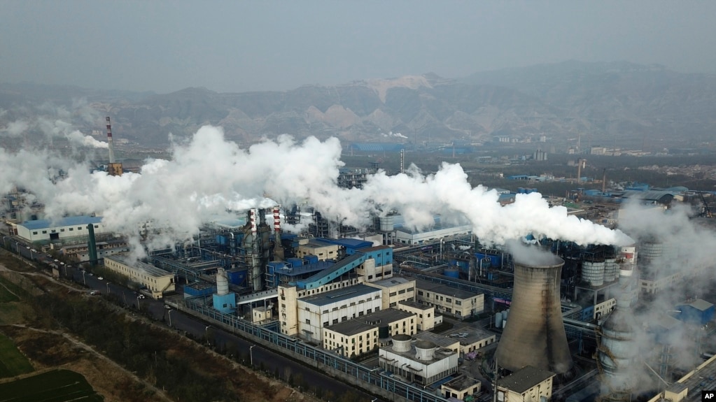 资料照：中国山西省河津市的一座煤炭加工厂 （2019年11月28日）(photo:VOA)