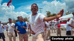 Puluhan warga Indonesia di Jamaika bersuka cita mengikuti berbagai pertandingan tradisional rakyat yang digelar dalam peringatan HUT RI yang ke-77 di Jamaika, pada 17 Agustus 2022. (Foto: KBRI Havana)