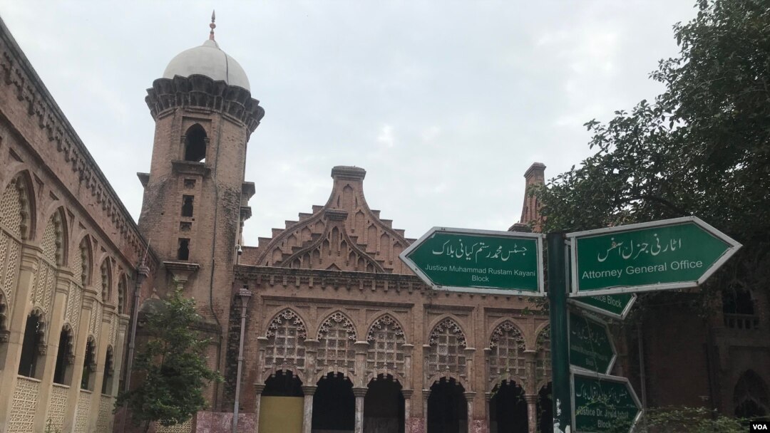 دجمعې په ورځ دلاهور هایکورټ پنجاب کې دصوبایي اسمبلۍ دانتخاباتو په اړه دیو رقم خواستونو په اړه خپله اورول شوې فیصله کې ویلي چې الیکشن کمیشن داسمبلیو ماتېدو وروسته 90 ورځو کې دننه د انتخاباتو پابند دی