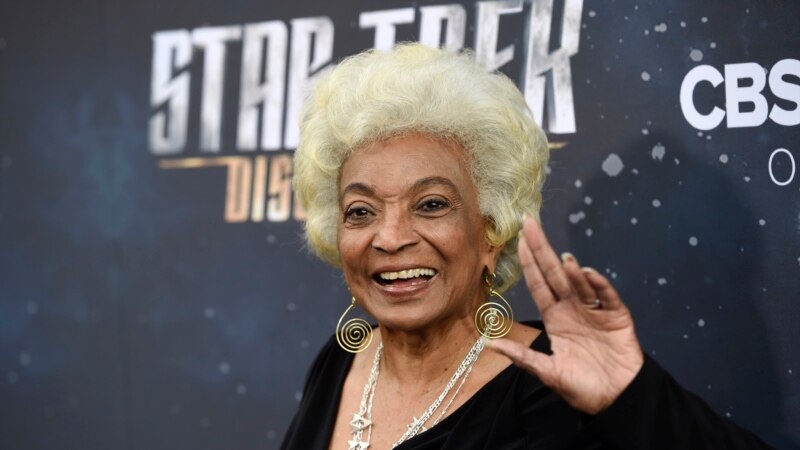 ‘Star Trek’ Actress Nichelle Nichols’ Ashes Headed for Solar Orbit