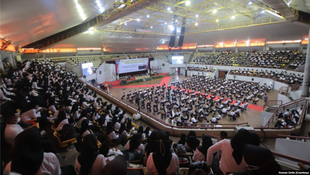 Sebanyak 9.277 mahasiswa baru Universitas Lampung (Unila) mengikuti Pengenalan Kehidupan Kampus bagi Mahasiswa Baru (PKKMB) Senin, 15 Agustus 2022 sebagai ilustrasi. (Foto: Humas Unila)