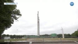 Letonya’da Sovyet Dönemi Anıtı Yıkıldı 