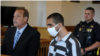هادی مطر در دفتر دادستانی یک روز بعد از حمله به سلمان رشدی