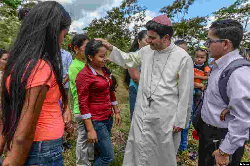 El papa Benedicto XVI nombró a monseñor Rolando Álvarez como obispo de Matagalpa, un departamento ubicado al norte de la capital nicaragüense, el 8 de marzo de 2011. Foto: Cortesía Óscar Navarrete/La Prensa