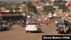 Le trafic était fluide au centre-ville de Bukavu, en RDC, le 23 mars 2018. (VOA/Ernest Muhero)