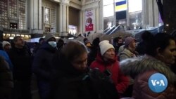 Residents Try to Flee Before Bombing Resumes in Kyiv