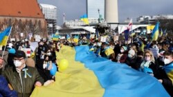 Masovni antiratni protesti u Berlinu (Foto: Rojters)