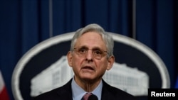 El fiscal general de EE. UU., Merrick B. Garland, anunció el 2 de marzo de 2022 la formación del grupo especial que perseguirá las fortunas de los oligarcas rusos partidarios del presidente Vladimir Putin.