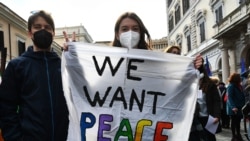 ယူကရိန်းကို ရုရှားကျူးကျော်မှု ဥရောပတလွှား ကန့်ကွက်ဆန္ဒပြ