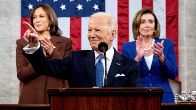 Biden annonce des pilules gratuites pour les Américains atteints du coronavirus