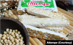 Tempe dengan bahan baku kedelai lokal diyakini lebih enak dan sehat. (Foto: Courtesy/Attempe)