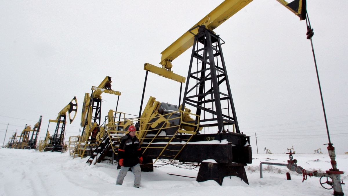 Despite Sanctions, Europe Continues to Bankroll Russia for Gas, Oil - Vimarsana News