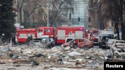 Una calle del centro de la ciudad ucraniana de Járkov tras un ataque de misiles el 1 de marzo de 2022.