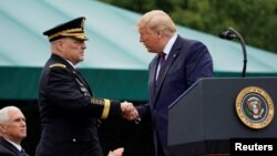 마크 밀리 신임 미군 합참의장 취임식이 30일 워싱턴 인근 마이어-헨더슨 홀 합동기지에서 열렸다.