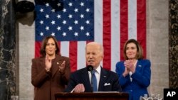 Prezidan Joe Biden pwononse diskou li sou Eta Peyi a (State of the Union) devan yon sesyon tout manm Kongre a reyuni nan Washington, 1 Mas, 2022. 