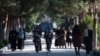 طالبان از ورود دختران دانشجو با «روسری‌های رنگی» به دانشگاه جلوگیری کرد