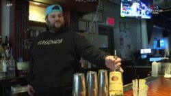 Moscow Mule եւ White Russian կոկտելները ամերիկյան բարերում փոխարինվել են Kyiv Mule և White Ukraine անուններով:
