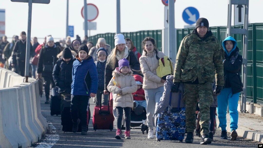 Ukraina-Polsha chegarasidagi nazorat-o‘tish punkti, 26-fevral, 2022