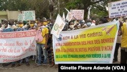 Rassemblement contre la cherté de la vie à Cotonou, au Bénin, le 28 février 2022. 