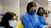 ﻿کرونا در ایران | تردید در درستی اظهارات وزیر بهداشت درباره آمار واکسیناسیون 