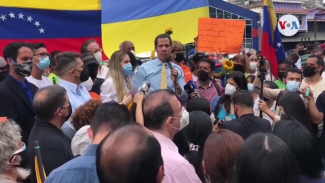 Líder opositor Juan Guaidó se une a seguidores en protesta a la invasión rusa a Ucrania
