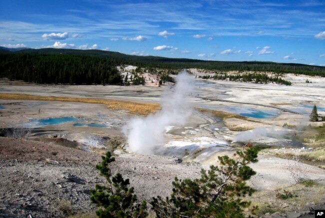 Cekungan Norris Geyser di Taman Nasional Yellowstone, Wyoming, AS. (Foto: AP)