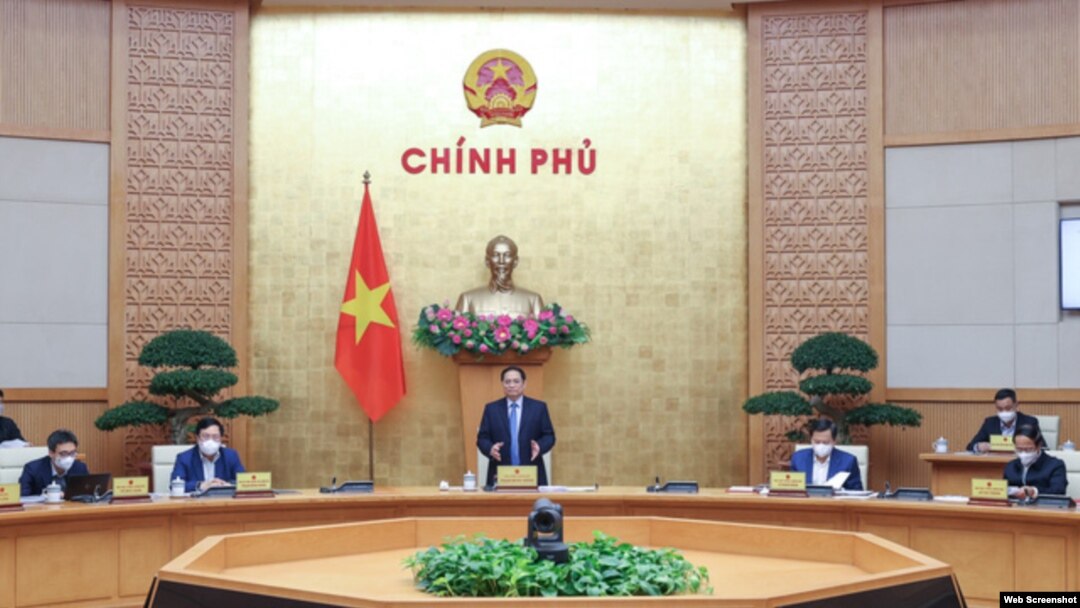 Thủ tướng Phạm Minh Chính tại phiên họp thường kỳ hôm 3/3/2022. Photo Bao Chinh phu.