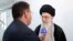 آیت‌الله علی خامنه‌ای هنگام ترخیص از بیمارستانی در تهران، چند روز پس از انجام عمل جراحی پروستات – ۲۴ شهریور ۱۳۹۳ 