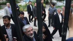 محمدخاتمی حصر خانگی موسوی و کروبی را محکوم کرد