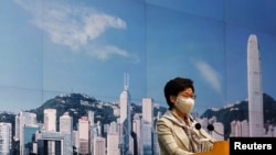 Kepala Eksekutif Hong Kong Carrie Lam menghadiri konferensi pers jelang UU Keamanan Nasional, di Hong Kong, China, 30 Juni 2020. (Foto: Reuters / Tyrone Siu)