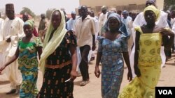 Dalibai mata su hudu na makarantar sakandare na Chibok da suka kubuta.