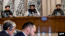 Menteri Luar Negeri Taliban Amir Khan Muttaqi (tengah) berbicara dalam konferensi utusan khusus dari berbagai negara bertajuk 'Inisiatif Kerja Sama Regional Afghanistan' di Kabul, Senin 29 Januari 2024. 