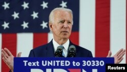 El aspirante presidencial demócrata estadounidense Joe Biden durante un evento de campaña en Wilmington, Delaware, el 30 de junio de 2020.