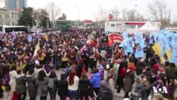 Li Stenbolê Xwepêşandana Girseyî ya Jinan 