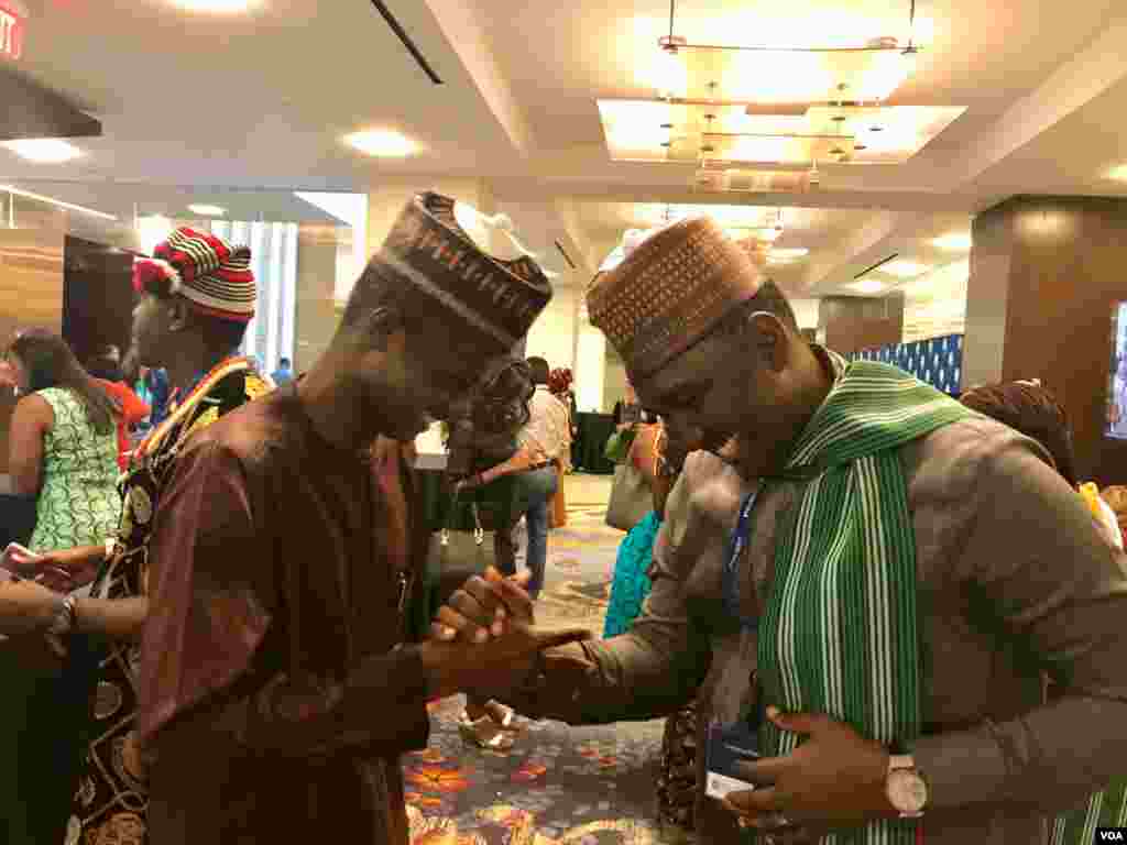 Wasu matasa daga Nigeria: Aliyu Usman da Emmanuel Baba Aduku